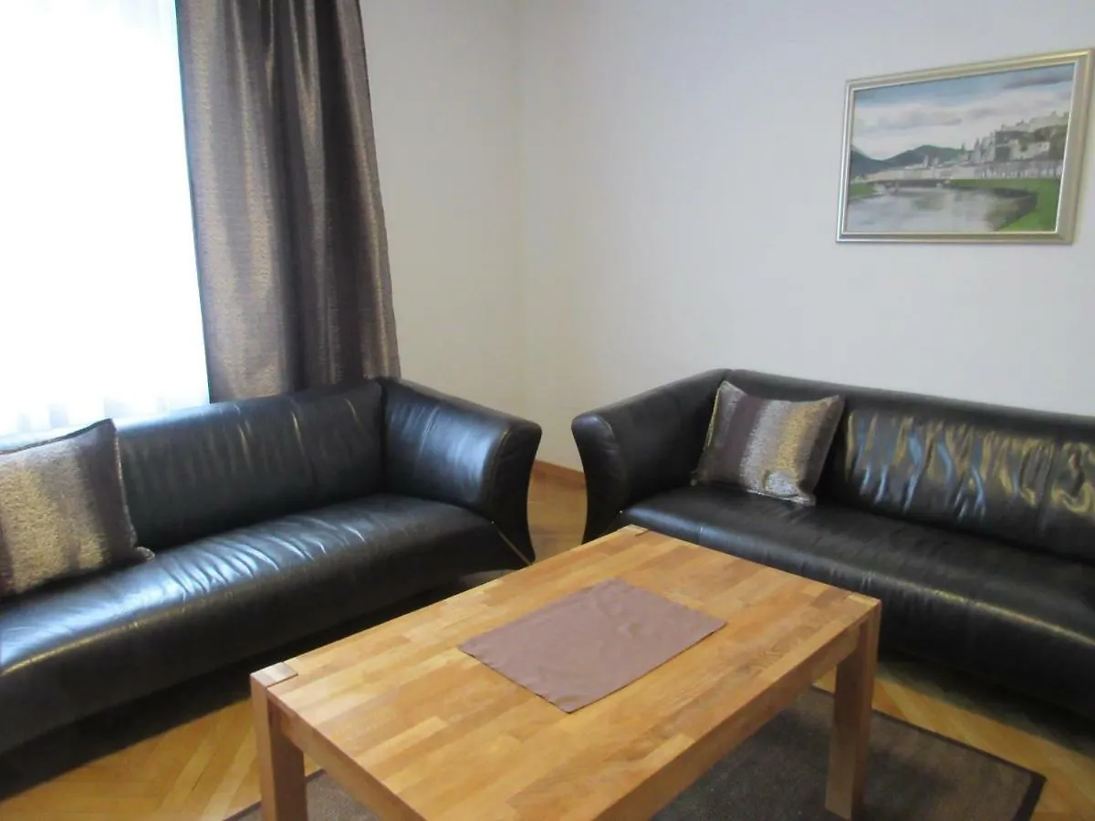 Home Apartments Solnohrad